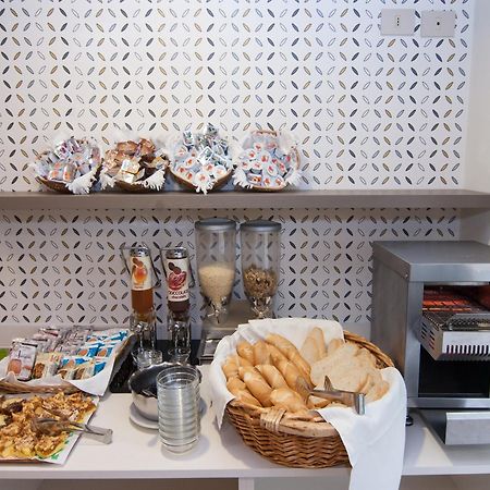 Hotel Letizia Rimini Kültér fotó