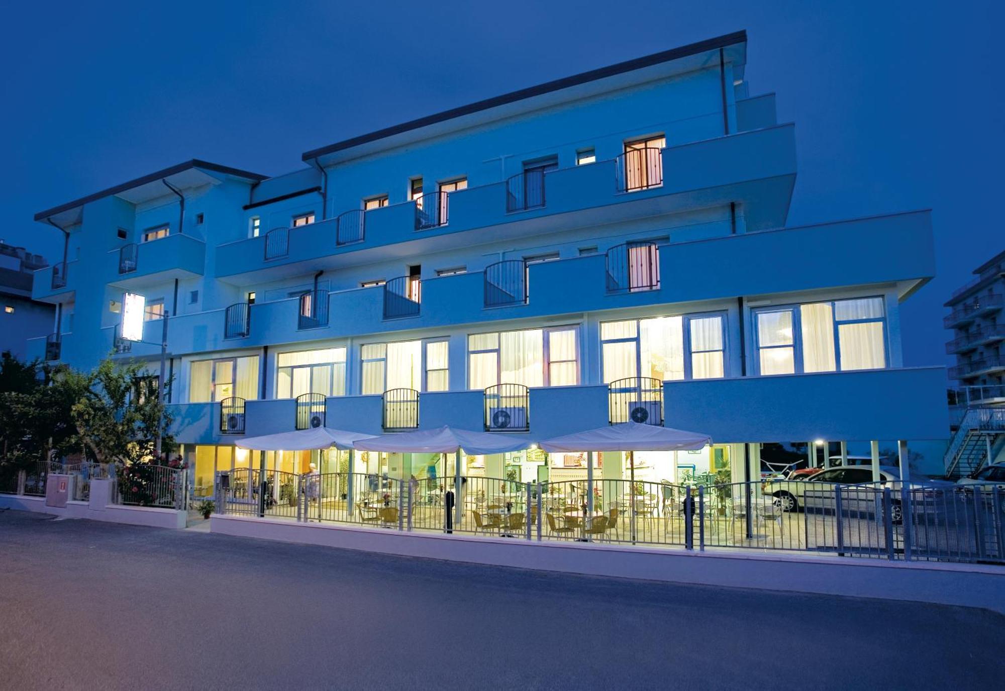 Hotel Letizia Rimini Kültér fotó