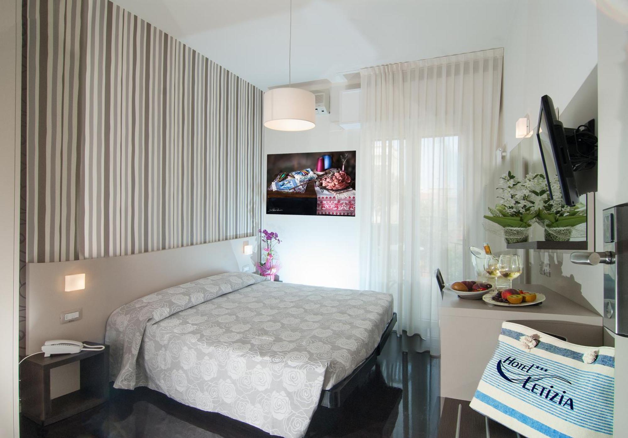Hotel Letizia Rimini Kültér fotó
