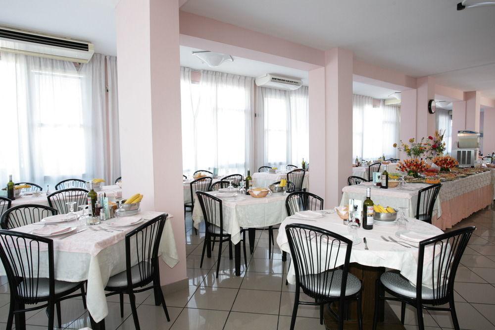 Hotel Letizia Rimini Kültér fotó