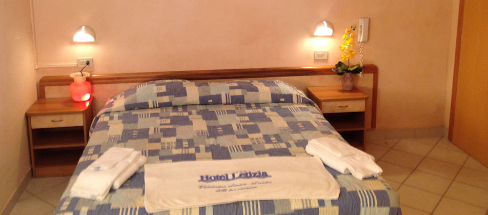 Hotel Letizia Rimini Kültér fotó