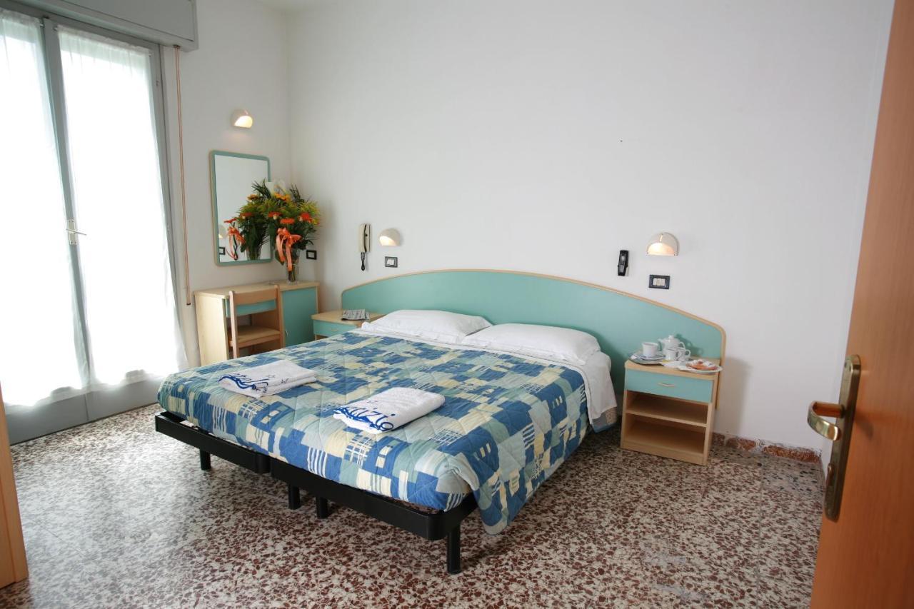 Hotel Letizia Rimini Szoba fotó